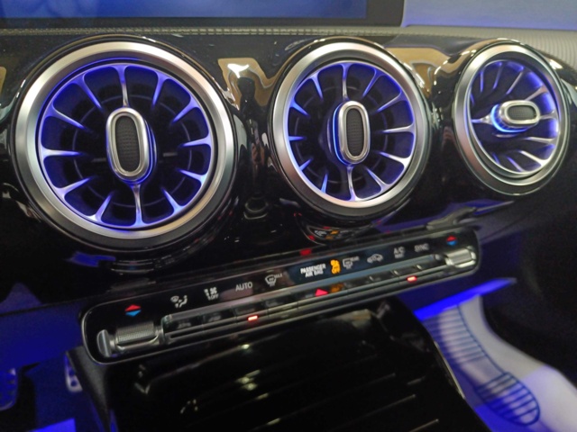 928974-115 Mercedes-Benz AMG CLA 35 4MATIC -2019