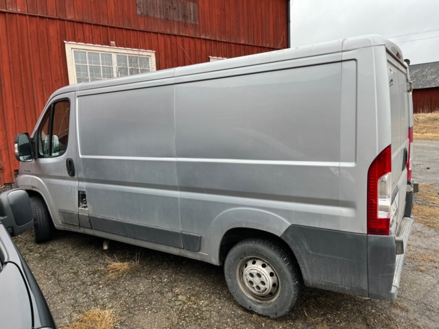 1008429-8 Peugeot Boxer Van 333 2.2 HDi - 2007