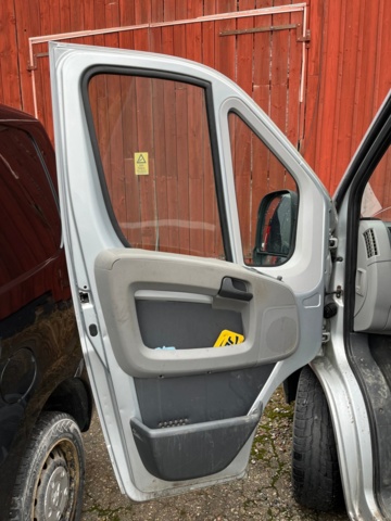 1008429-25 Peugeot Boxer Van 333 2.2 HDi - 2007