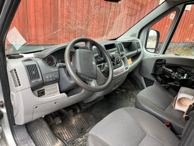 1008429-26 Peugeot Boxer Van 333 2.2 HDi - 2007