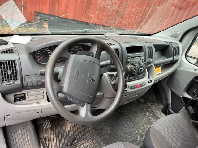 1008429-27 Peugeot Boxer Van 333 2.2 HDi - 2007