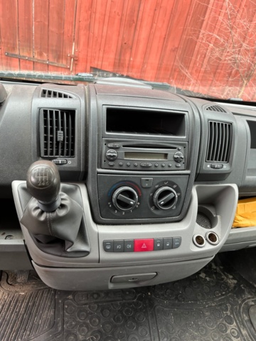 1008429-30 Peugeot Boxer Van 333 2.2 HDi - 2007