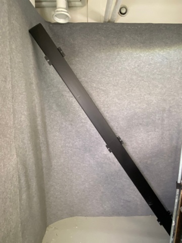 805800-5 Sharp 75" UHD 4K screens x3 incl. wall bracket