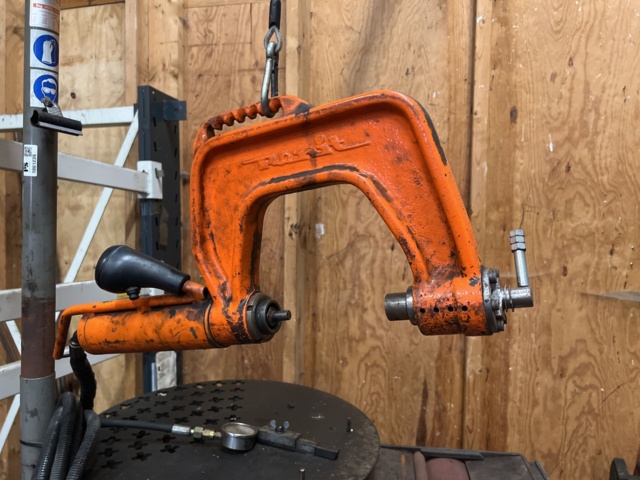 1001235-3 Brake band machines Carole, lathe, rivet and grind