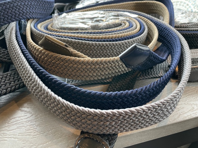 1008295-2 120 st olika skärp / livremmar