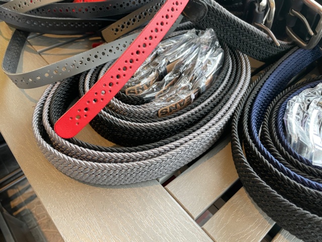 1008295-6 120 st olika skärp / livremmar