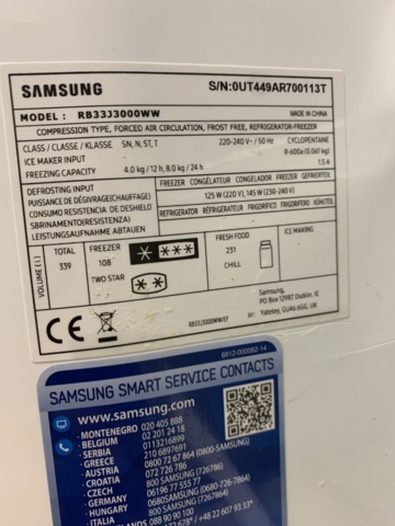 882905-9 Fridge & freezer