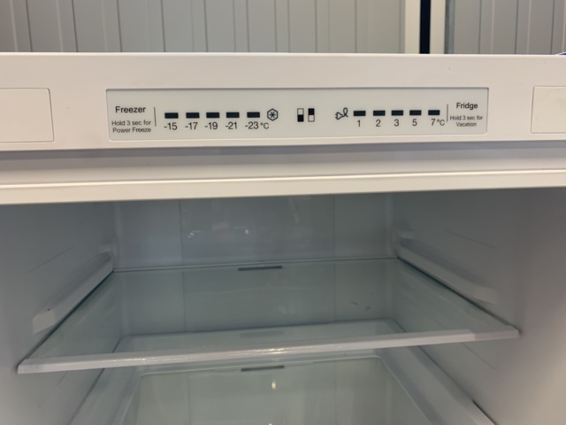 882905-5 Fridge & freezer