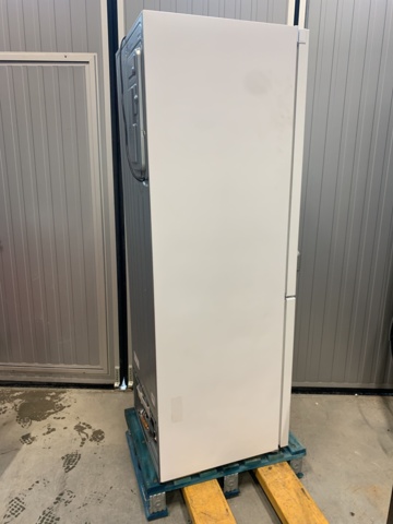882905-6 Fridge & freezer