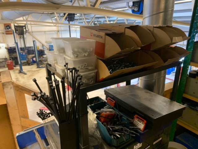 956265-13 Assortment cabinet Berner with fuses, drills, cable lugs etc. (new pictures)