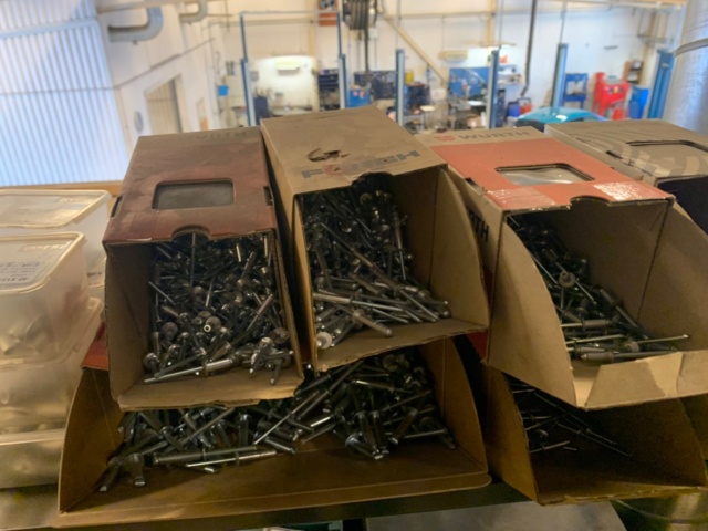 956265-16 Assortment cabinet Berner with fuses, drills, cable lugs etc. (new pictures)