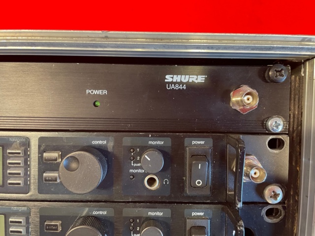 1002998-2 Wireless Microphone System, Shure UA844 (receiver only)