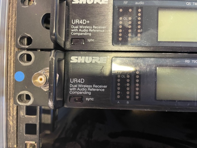 1002998-4 Wireless Microphone System, Shure UA844 (receiver only)