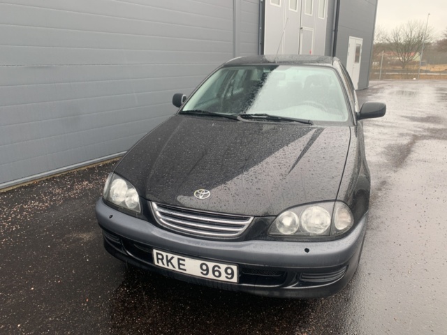 882910-5 Toyota Avensis - 2000