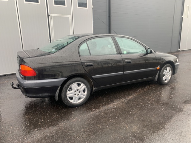 882910-8 Toyota Avensis - 2000