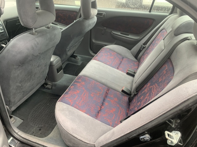 882910-14 Toyota Avensis - 2000