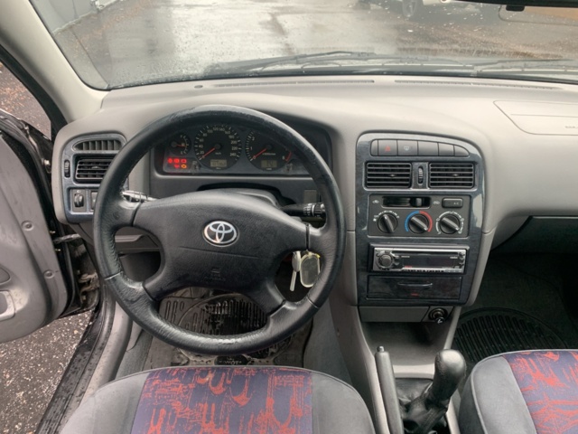 882910-15 Toyota Avensis - 2000