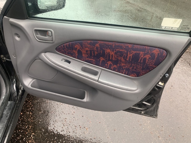 882910-22 Toyota Avensis - 2000