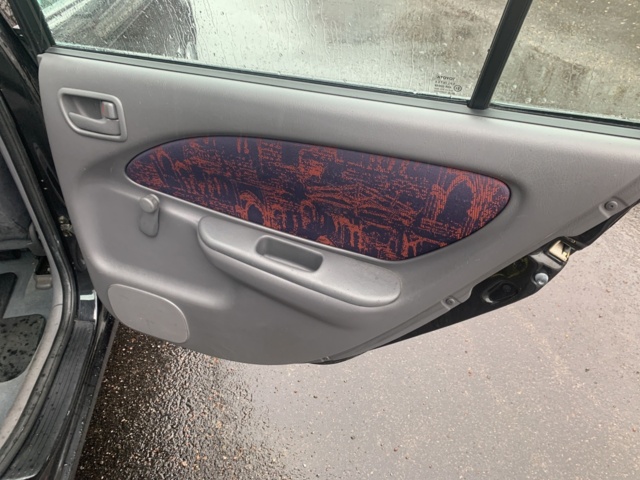 882910-23 Toyota Avensis - 2000