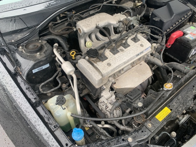 882910-27 Toyota Avensis - 2000