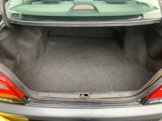 882910-30 Toyota Avensis - 2000