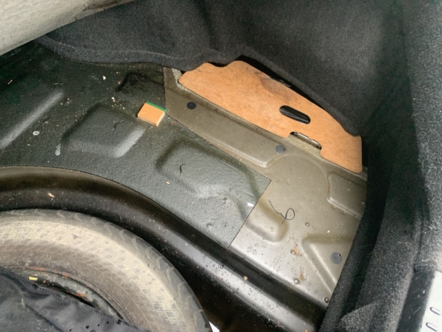 882910-34 Toyota Avensis - 2000