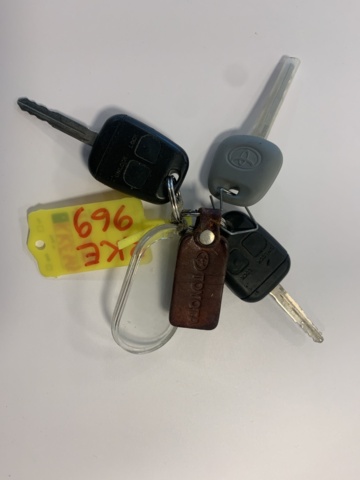 882910-59 Toyota Avensis - 2000