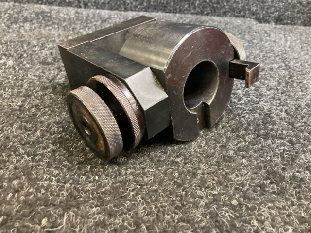 1008463-2 Angled mounting fixture