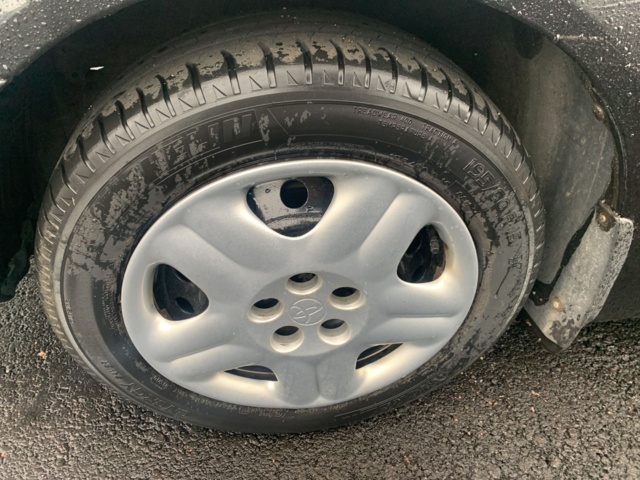 882910-43 Toyota Avensis - 2000