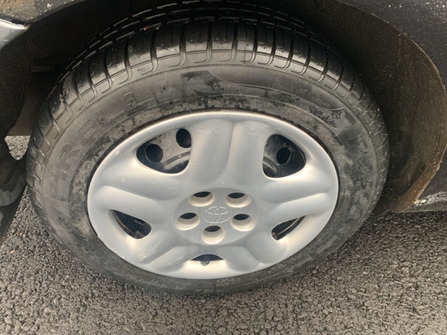 882910-45 Toyota Avensis - 2000