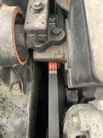 882910-57 Toyota Avensis - 2000