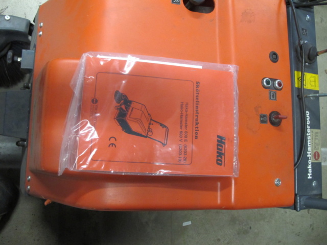 1004483-3 Sweeper Hako Master 600