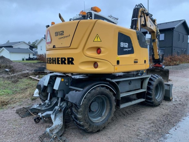 805801-4 Wheel excavator Liebherr 912 Compact - 2013