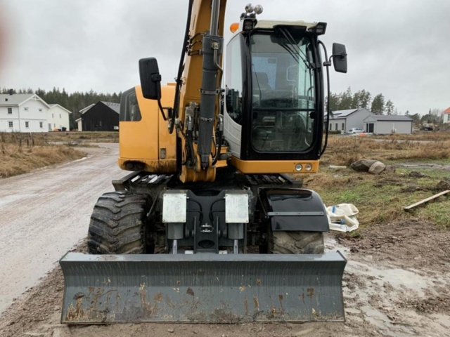 805801-8 Wheel excavator Liebherr 912 Compact - 2013