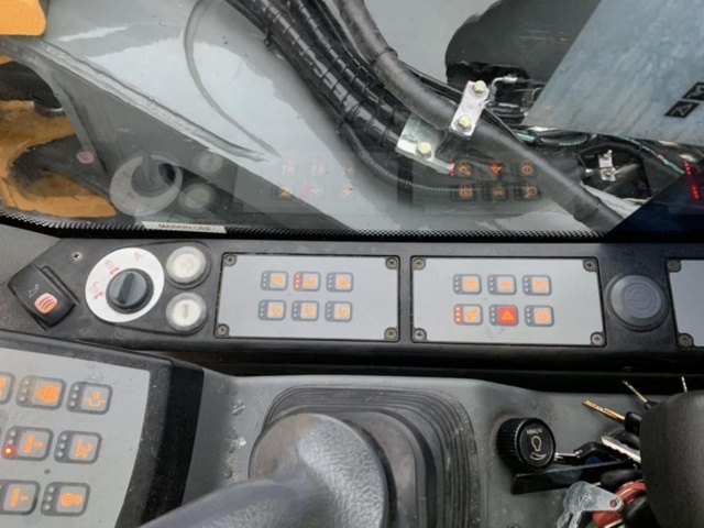 805801-65 Wheel excavator Liebherr 912 Compact - 2013