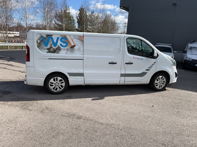 1001736-8 Opel Vivaro Van 2.9t 1.6 CDTI BIturbo - 2016