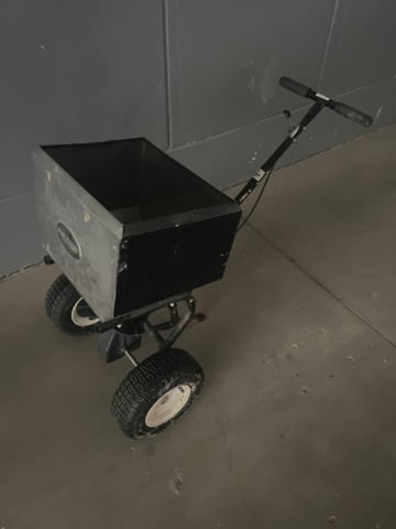 1001274-1 Sandspridare Skall krediteras