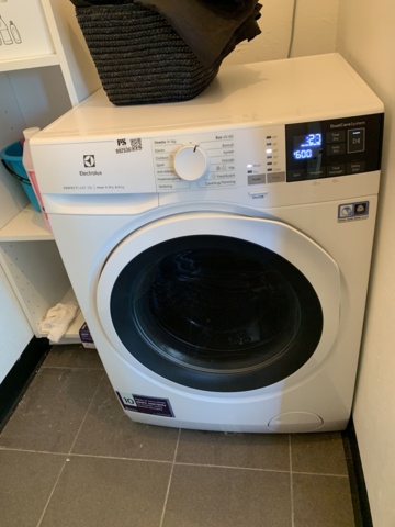 992536-3 Washing machine Electrolux Perfectcare 700