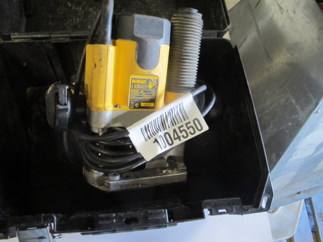 1004550-1 Overhand router DeWalt DW621