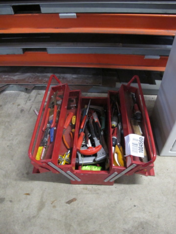 1004560-1 Well-stocked toolbox