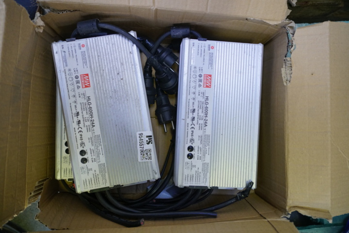 954557-1 4 drive units HLG-600H-24A