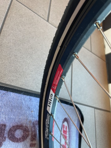 1007564-9 Electric bike E-FLY Premium M25 Center motor 36V - New condition