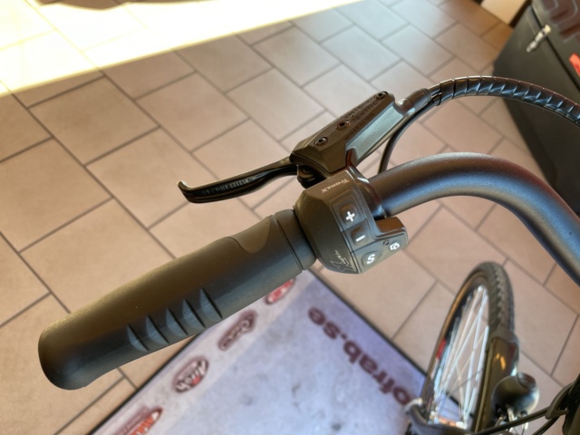 1007564-18 Electric bike E-FLY Premium M25 Center motor 36V - New condition