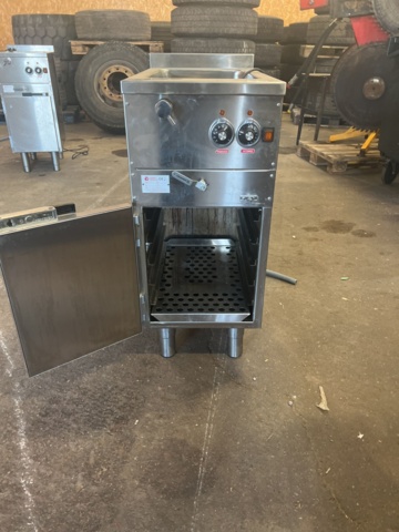 897170-3 Gastrotecnik Cookery, heating with 1 cabinet and well 2020