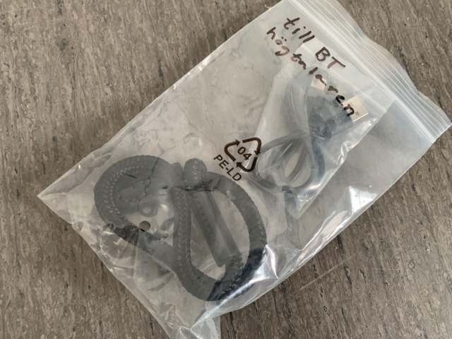 1010911-10 Mobile phone Samsung Galaxy S21 5G Dual SIM 256GB with BT speaker Audio Pro P5