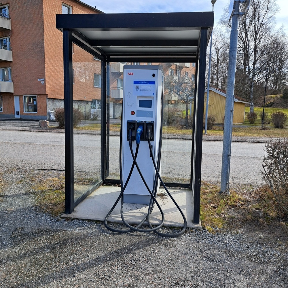 1008663-2 2 st snabbladdningsstationer för elbilar i Flen och Malmköping