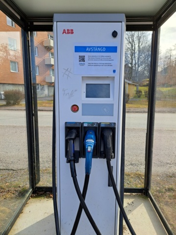 1008663-3 2 st snabbladdningsstationer för elbilar i Flen och Malmköping