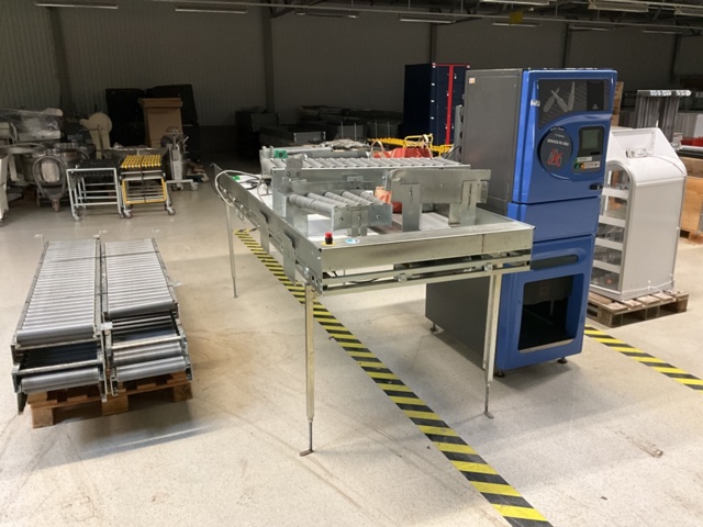 1001798-1 Deposit machine for drink trays Tomra