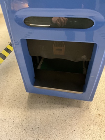 1001798-4 Deposit machine for drink trays Tomra