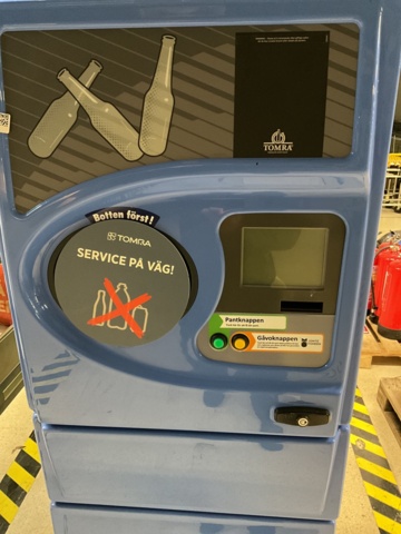 1001798-5 Deposit machine for drink trays Tomra